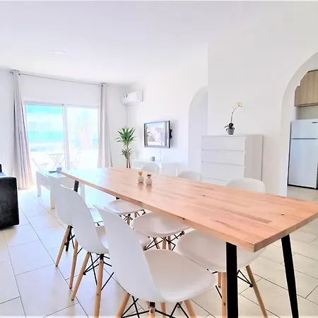 Coastal Getaway: 2 For Up To 14 Guests! Light-flooded And Spacious Διαμέρισμα *