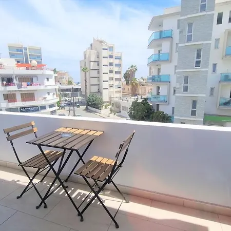 Διαμέρισμα Coastal Getaway: 2 For Up To 14 Guests! Light-flooded And Spacious