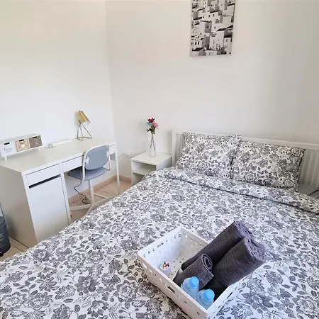 Coastal Getaway: 2 For Up To 14 Guests! Light-flooded And Spacious