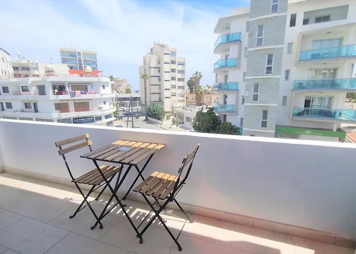 Διαμέρισμα Coastal Getaway: 2 For Up To 14 Guests! Light-flooded And Spacious