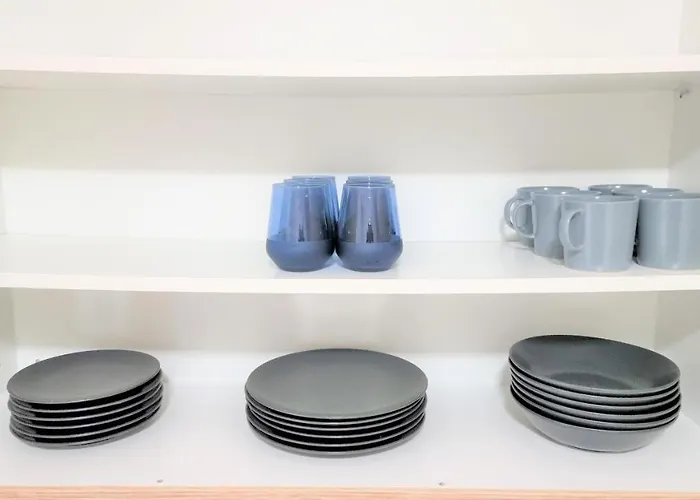 Coastal Getaway: 2 For Up To 14 Guests! Light-flooded And Spacious Apartment